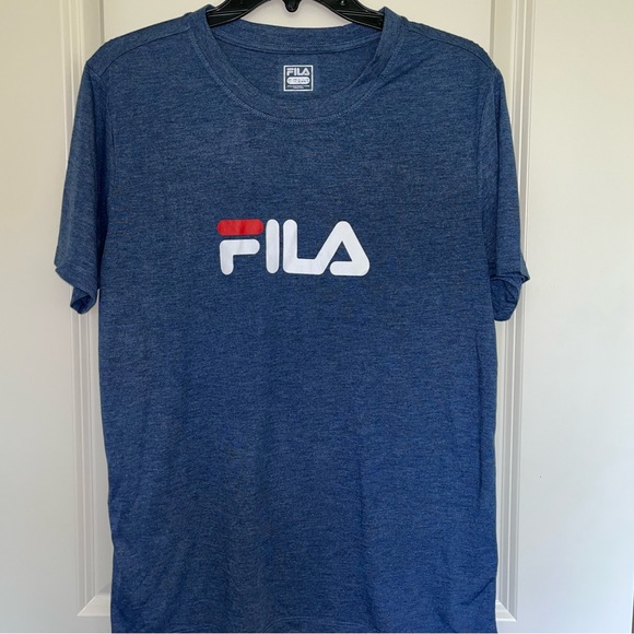 Fila Unisex activewear T-shirt Size L - Picture 1 of 5
